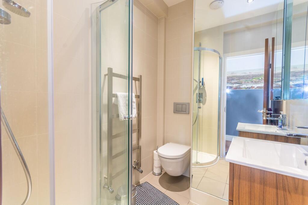 Apartment in London - View 4