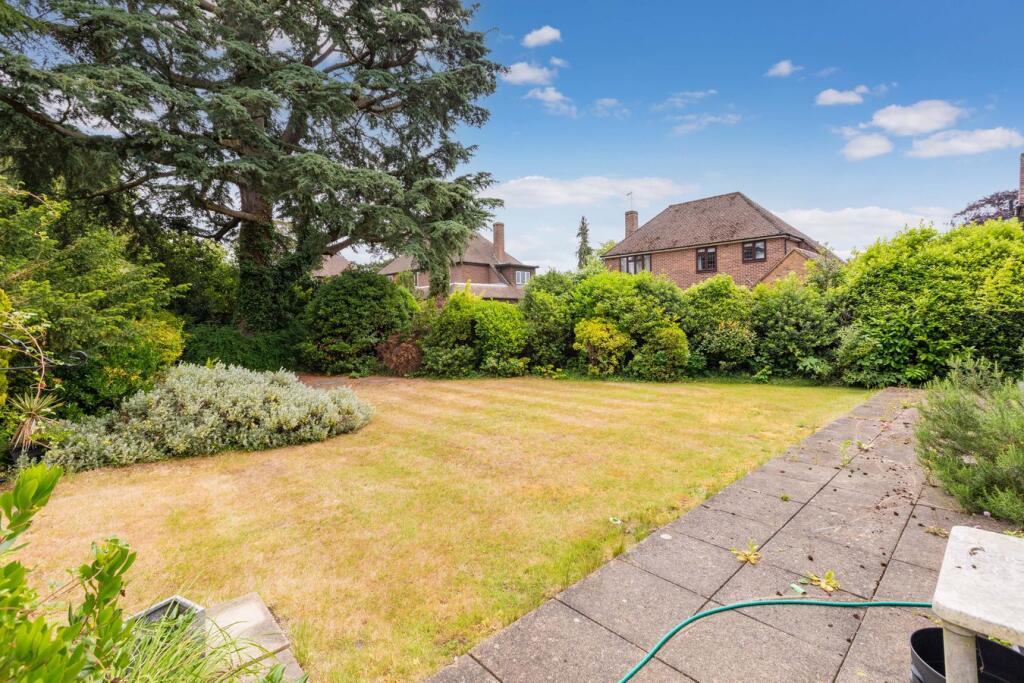 House in Slough, Windsor and Maidenhead - View 2
