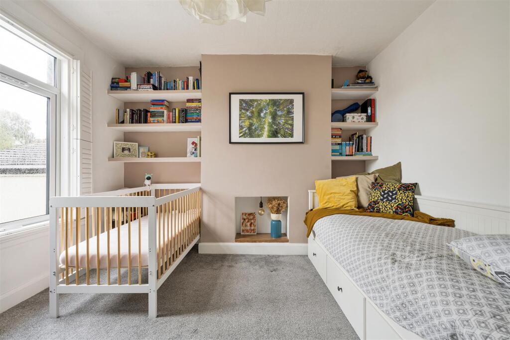 Apartment in London, Hale End - View 5