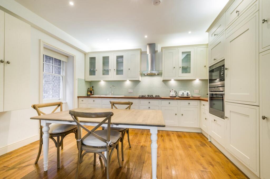 Apartment in London - View 4
