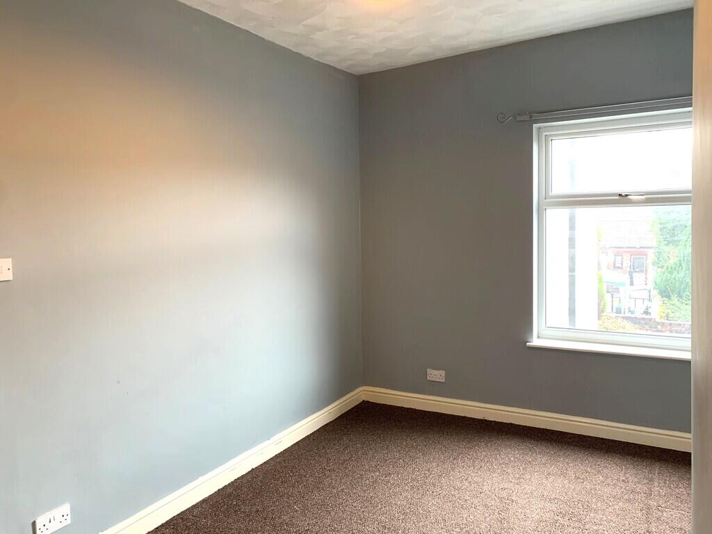 House in Stoke-on-Trent - More