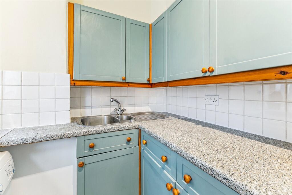 Apartment in London - View 3