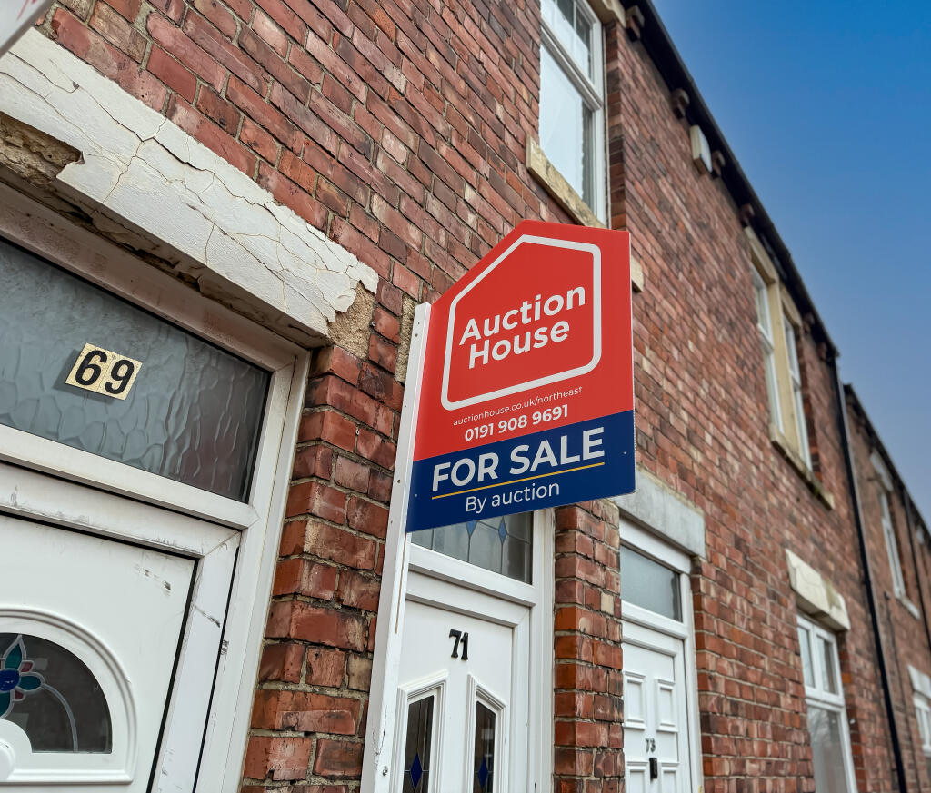 71 Queen Street, Birtley, Chester le Street, County Durham DH3 1EB photo 2