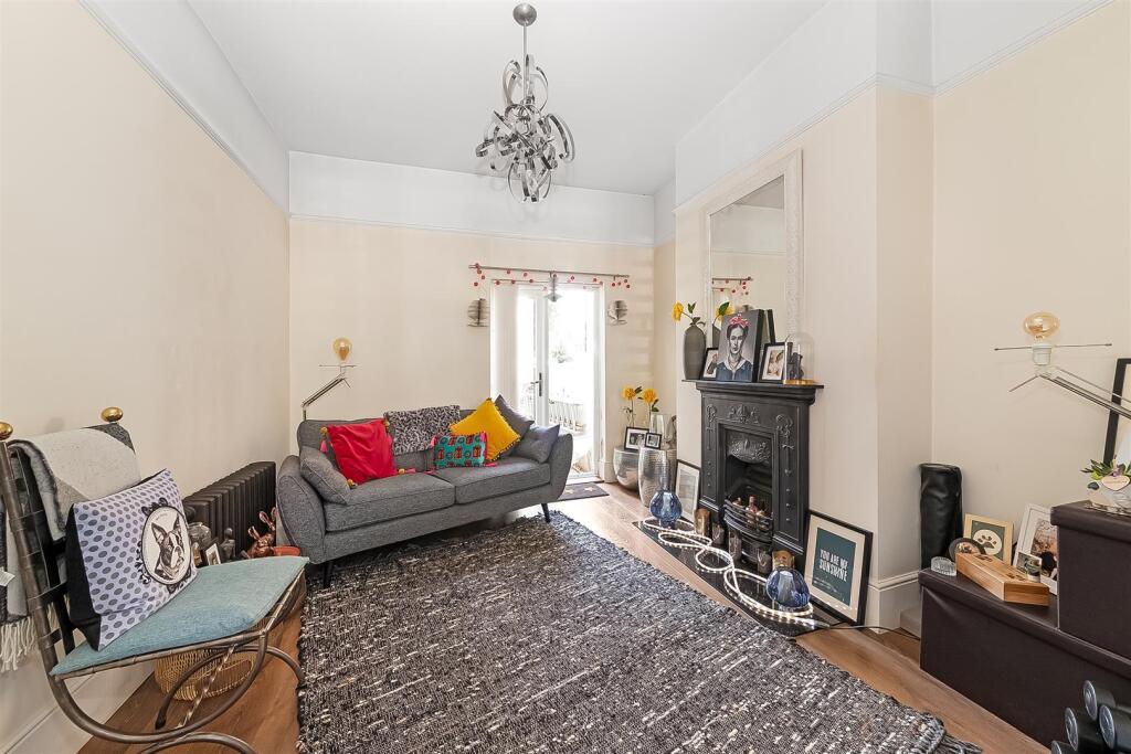House in London - View 4