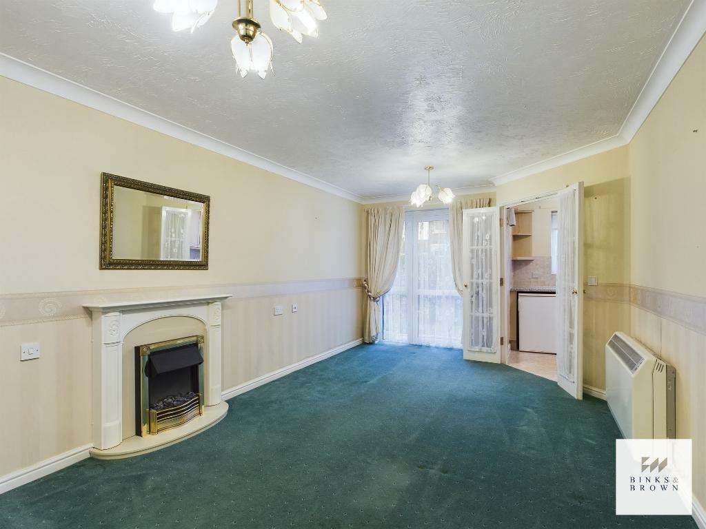 Conrad Court, Stanford Le Hope, Essex, SS17 0JR photo 2