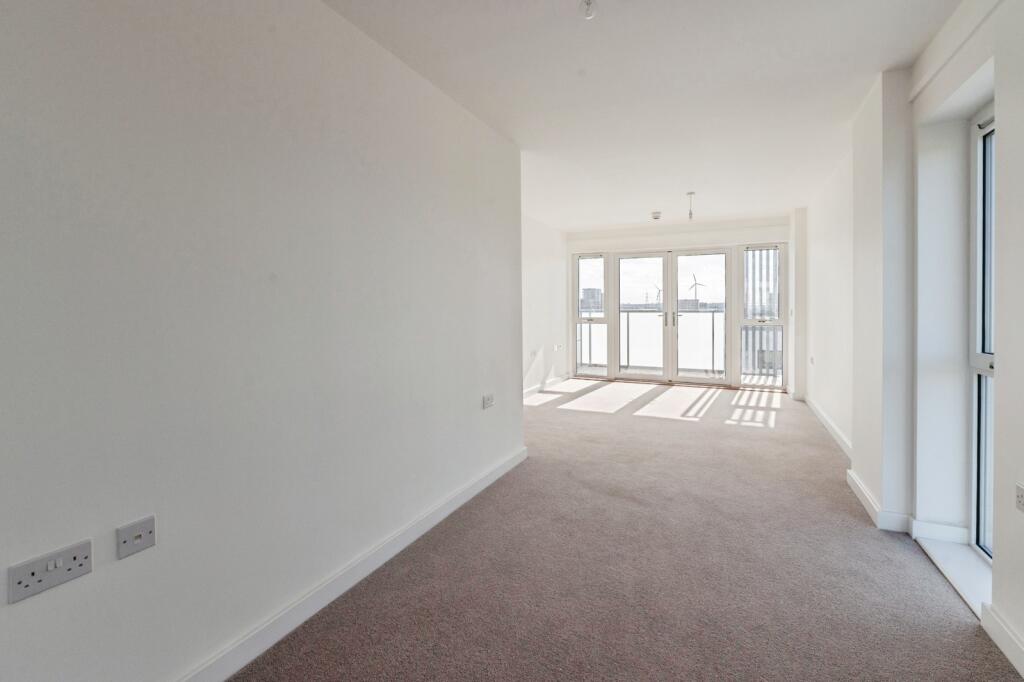 Apartment in Romford - View 4