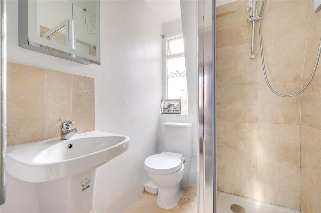 Apartment in London, West Kensington - More