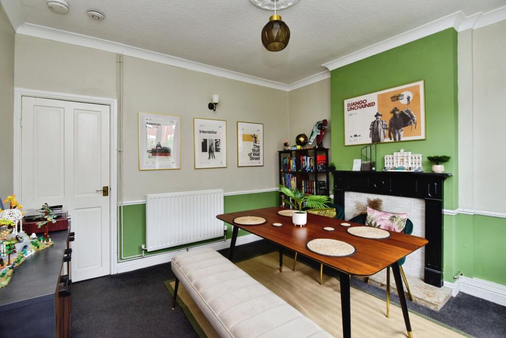 House in Stoke-on-Trent - More
