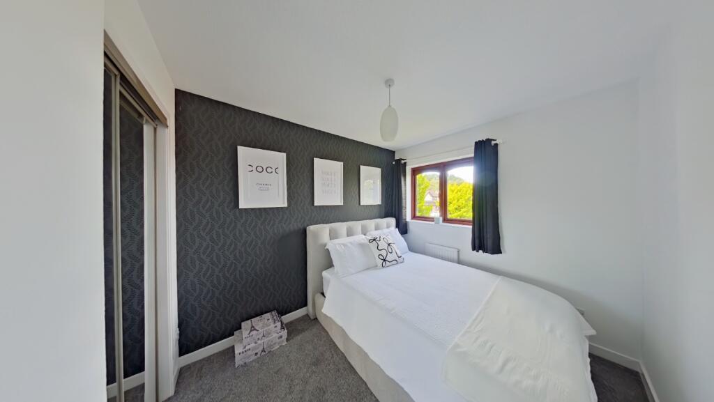 House in Falkirk, Stirling - More