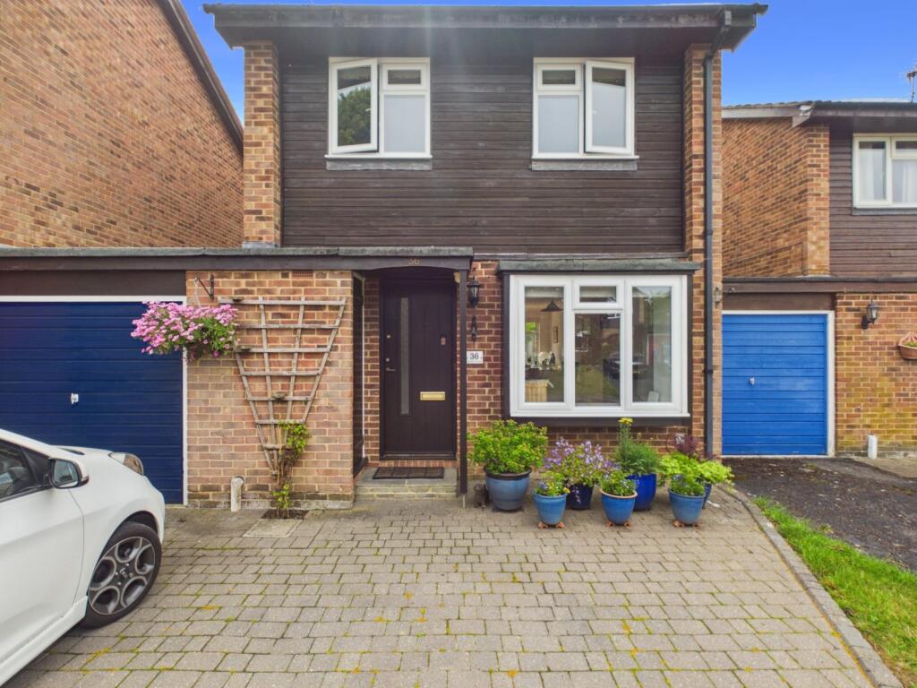 Main image of property: Ruscombe Gardens, Datchet, Berkshire, SL3