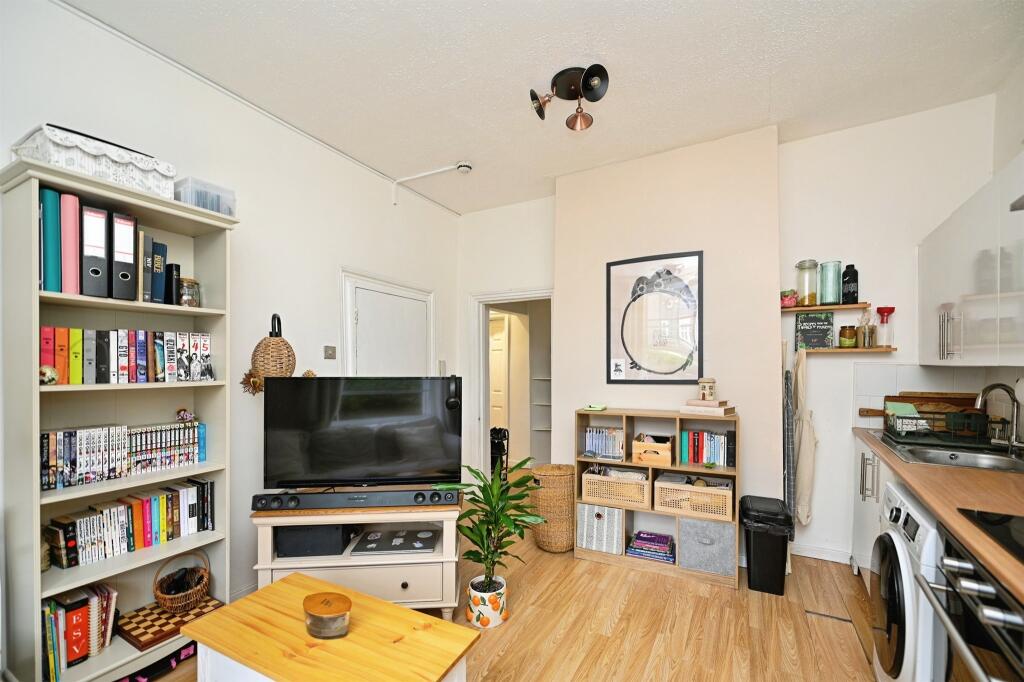 Apartment in Peterborough - View 4