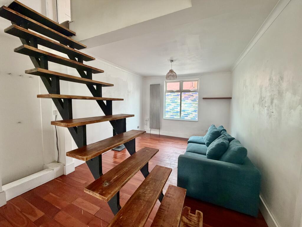 Hamilton Road, Sheffield, S5 - View 2