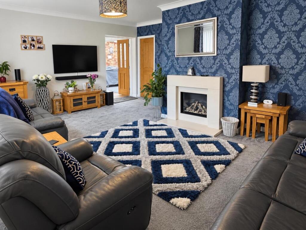 House in Northampton - View 3