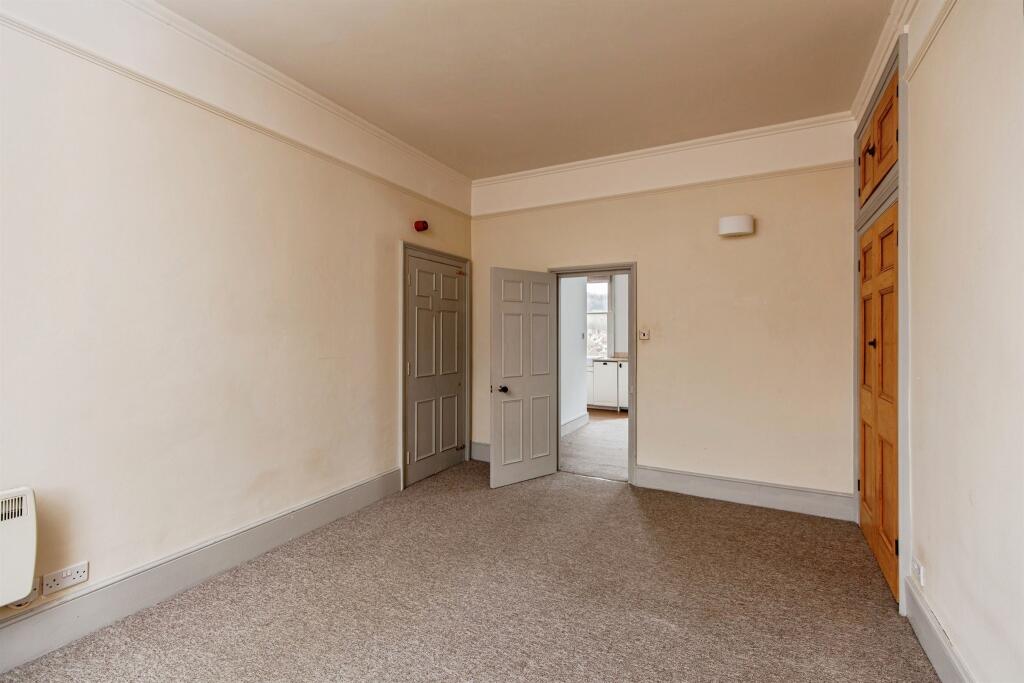 Apartment in Bath, Walcot - View 5