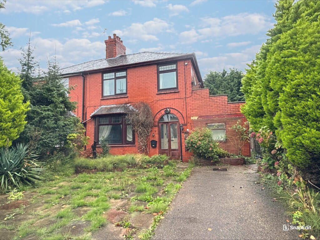 3-bed semi-detached on Runcorn Road, Barnton, Northwich, £200,000