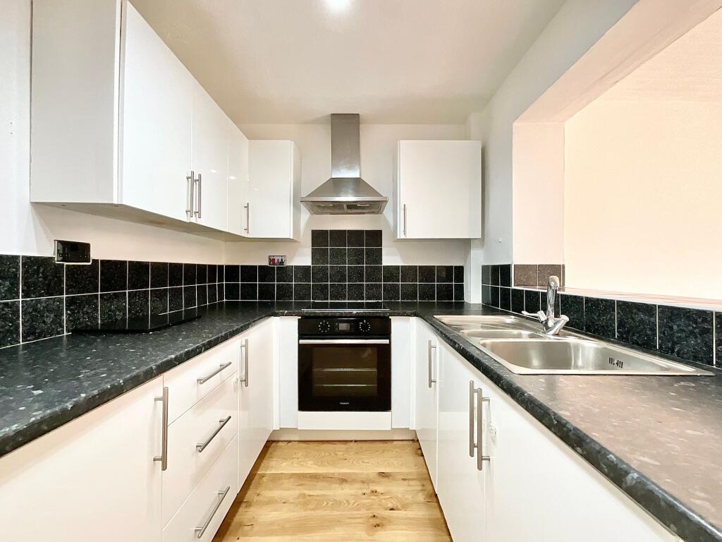 House in Stoke-on-Trent - More