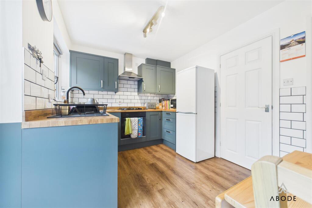 Lark Rise, Uttoxeter, Staffordshire photo 4