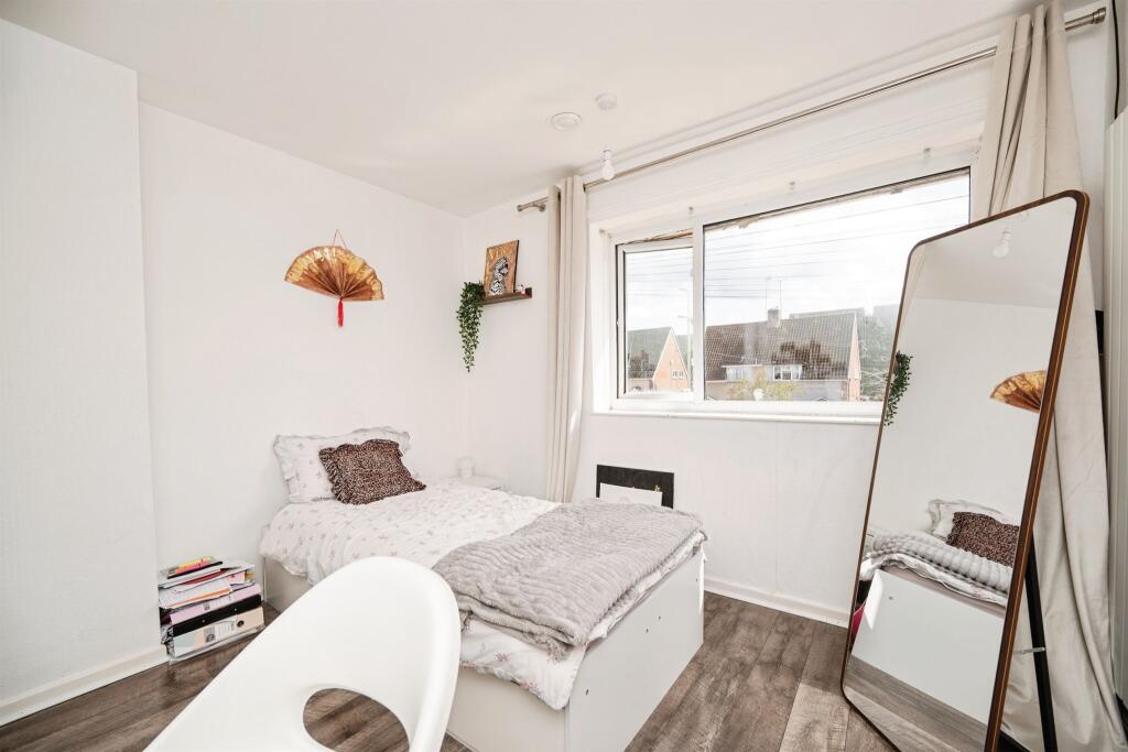 House in Dudley, Gornal Wood, Russell's Hall - More