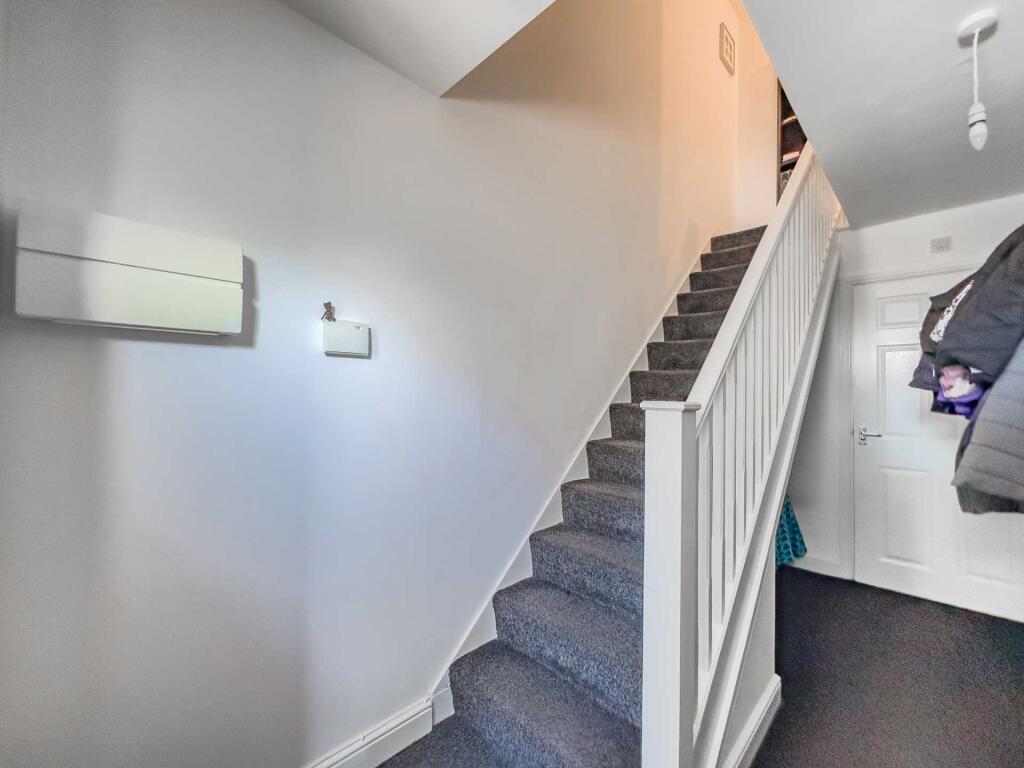 Prospect Court, Batley photo 2