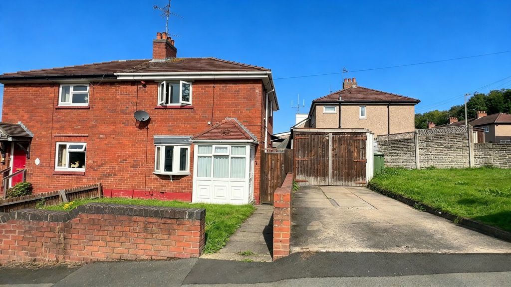 3-bed semi-detached on Gorse Road, Dudley, DY1 3LQ, £190,000