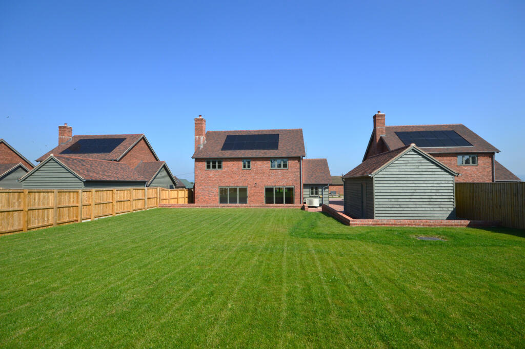 2 Maythorne Close, Leysters. NEW HOME photo 2