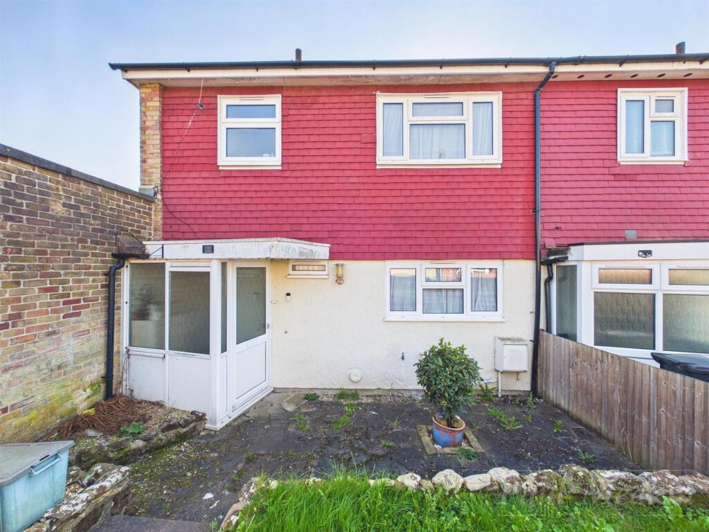 Main image of property: Oak Bank, New Addington, Croydon