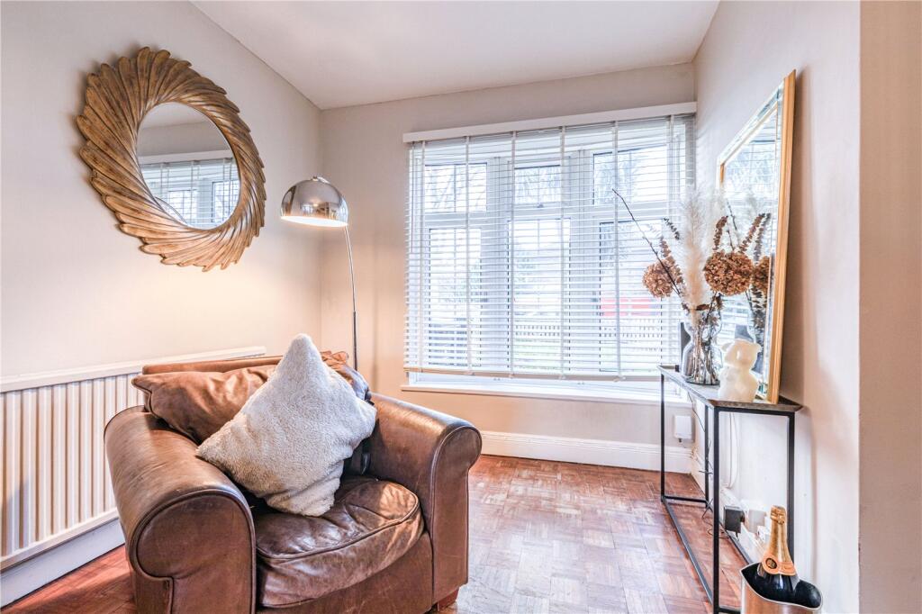 Digby Way, Byfleet, West Byfleet, Surrey, KT14 photo 3