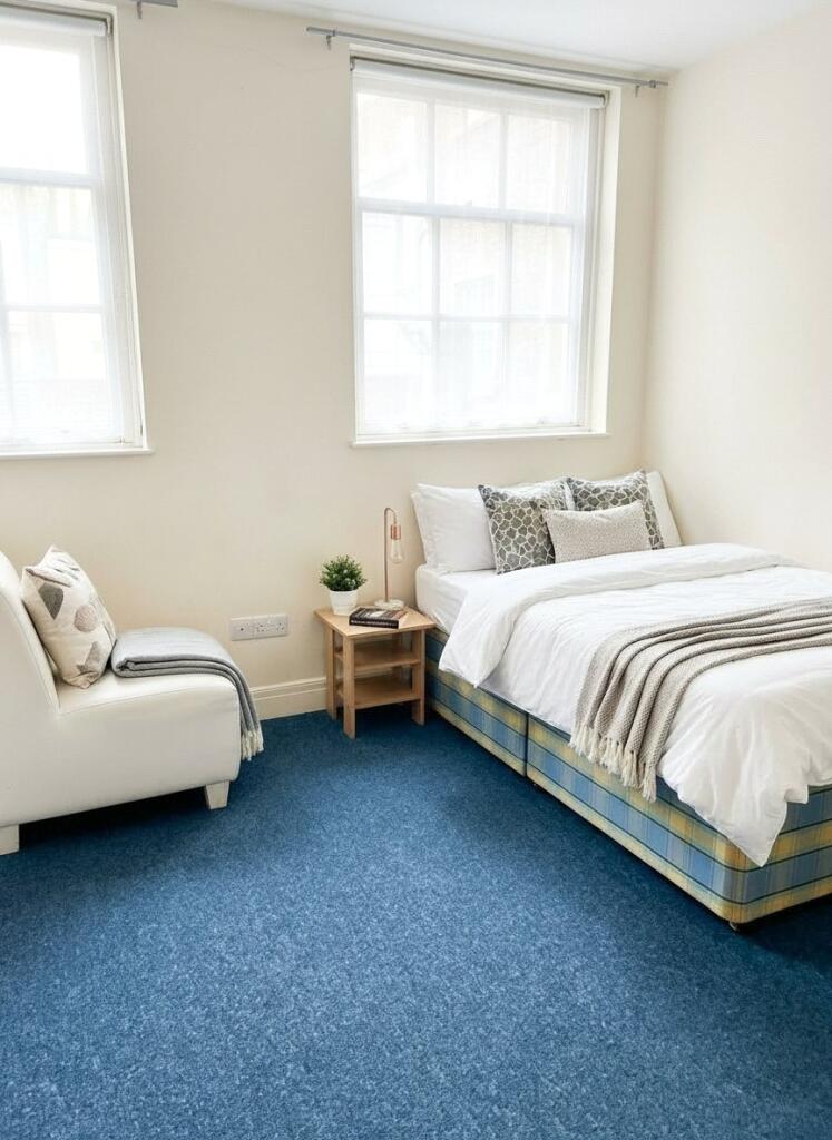 5 bedroom apartment for rent