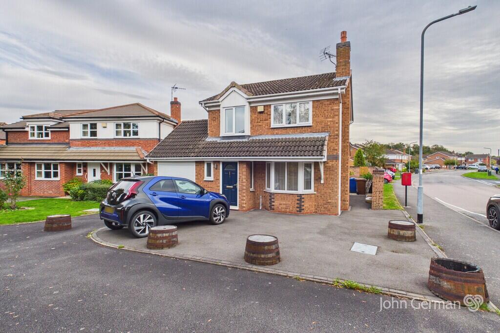 3-bed detached on Fairway, Branston, £250,000