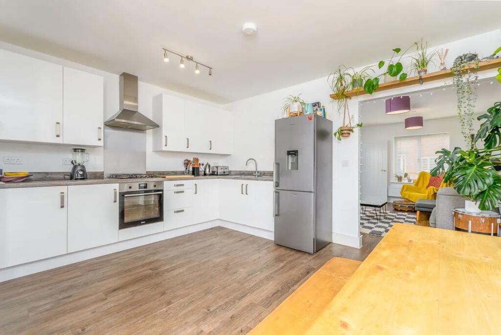 Regan Avenue, Meon Vale, CV37 8YX photo 4