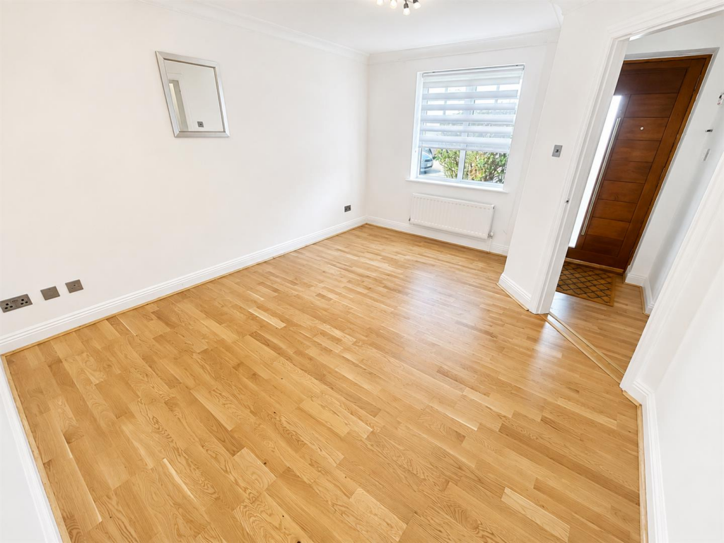 House in Portsmouth - View 3