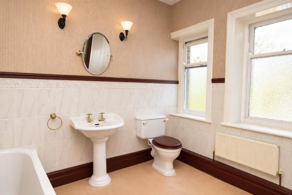 Additional image 13 of 'Parkside' Whitehall Road