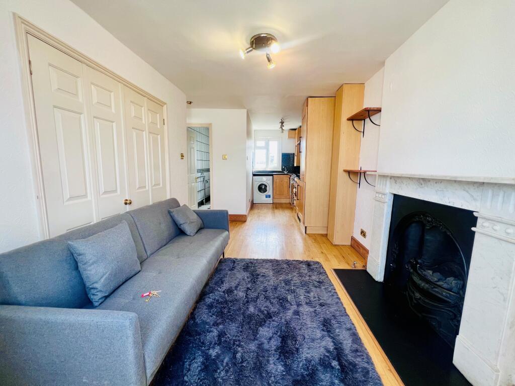 Apartment in London - View 3
