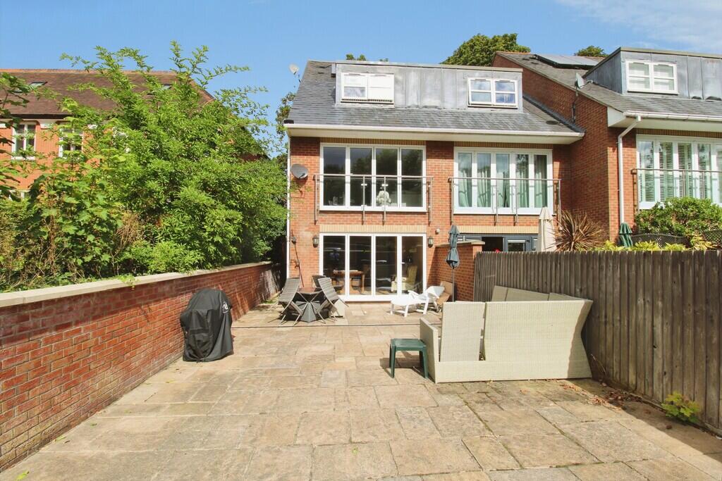 House in Lincoln, Lincolnshire - View 4