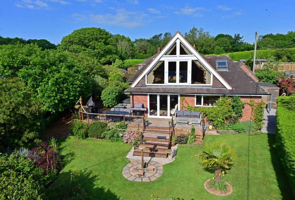 Main image of property: Cofton Hill, Cockwood, EX6