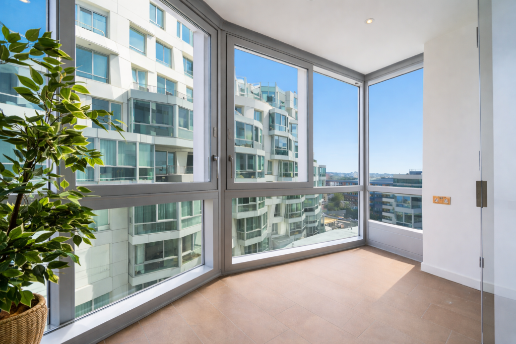 Apartment in London - More