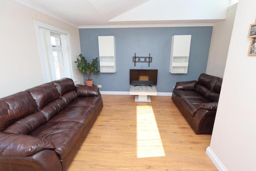 House in Paisley - View 5