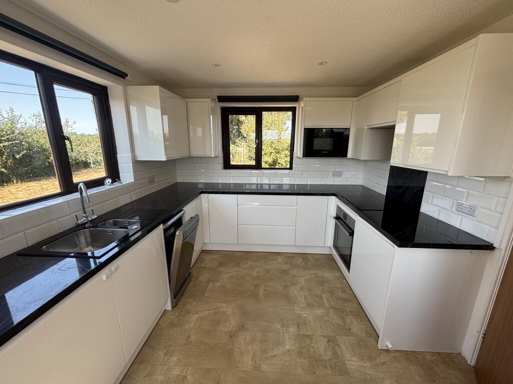 House in Salisbury, Cann - View 4