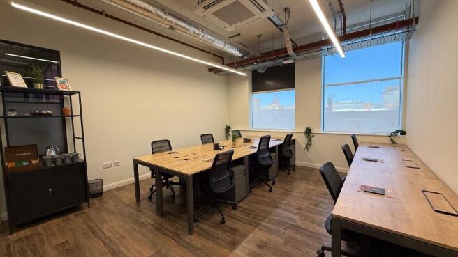 7 - 9 Person Office