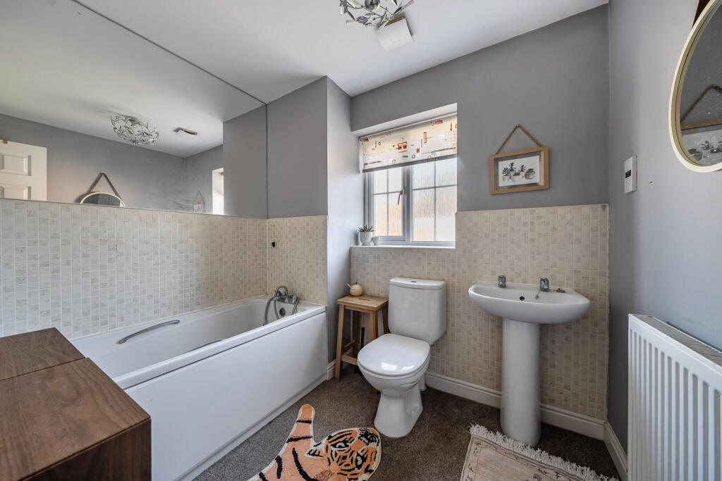 House in Bath, Trowbridge - View 4