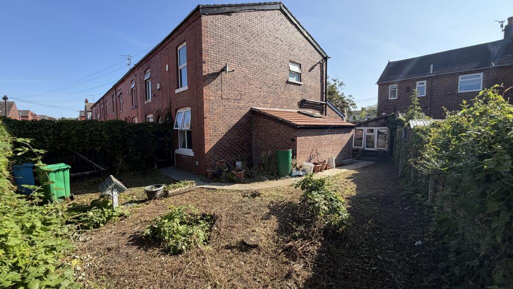House in Manchester, Greater Manchester - View 4