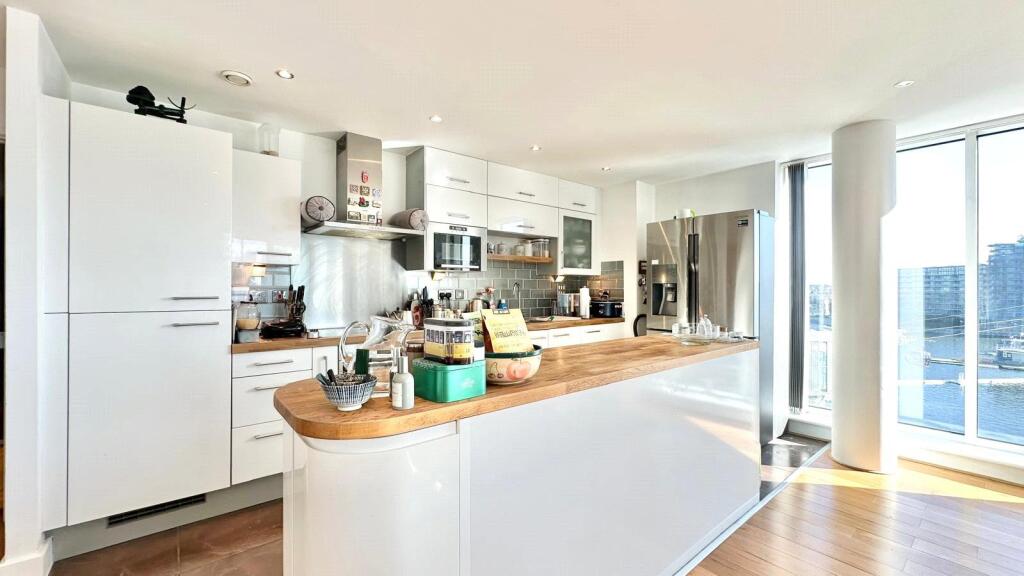 Apartment in London - View 3