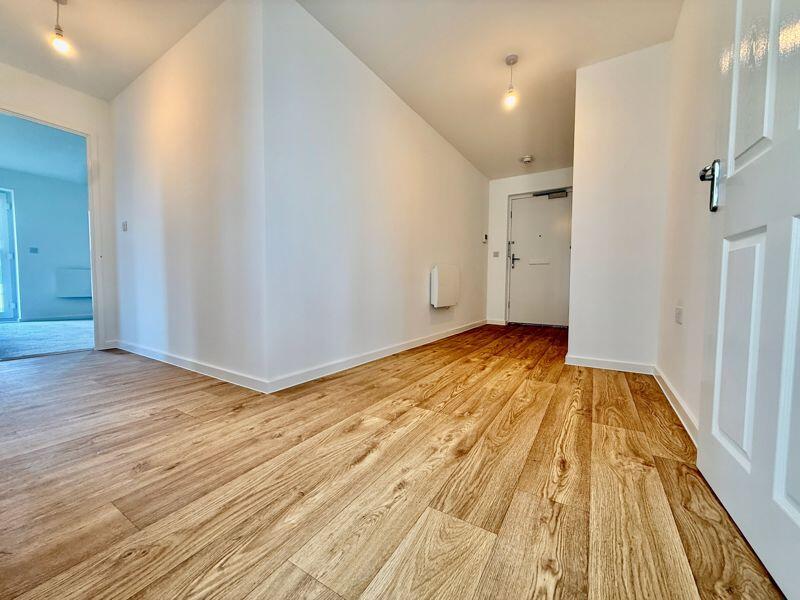 Charlbury Drive, Saltram Meadows, Plymstock. A stunning 2 bedroomed third floor flat in fabulous building. photo 2