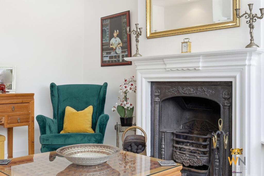 House in Brentwood, Essex - View 4