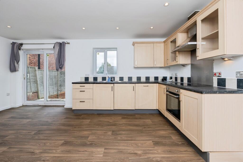 Apartment in Bristol, Withywood - View 5