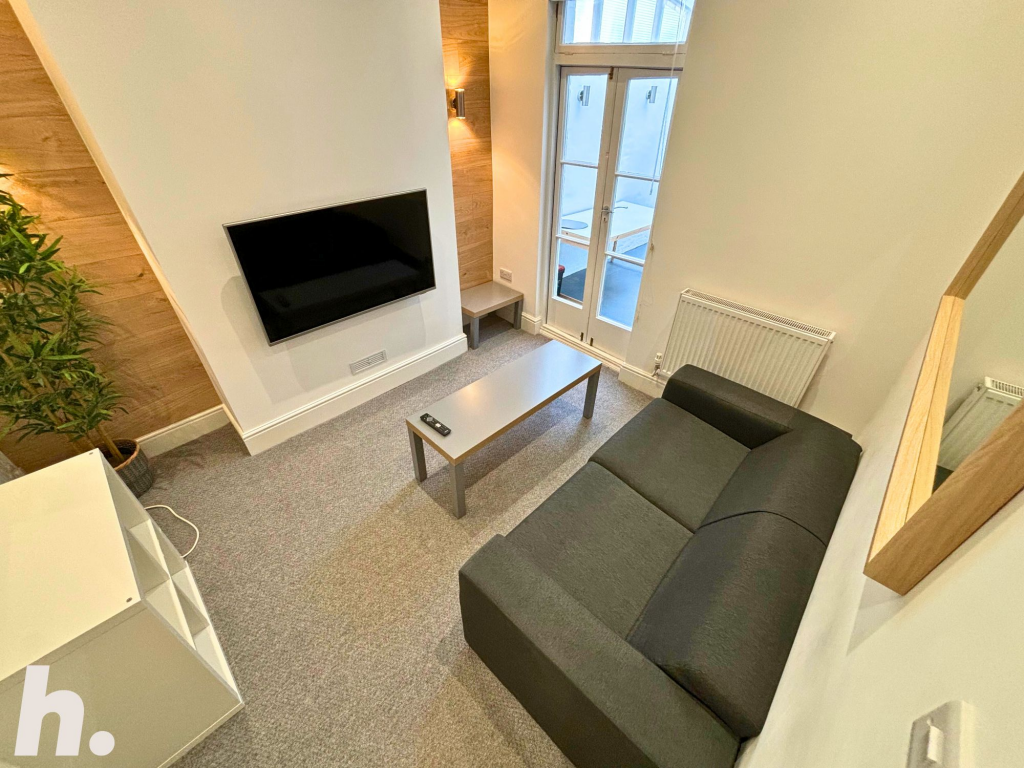 House in Exeter - View 3