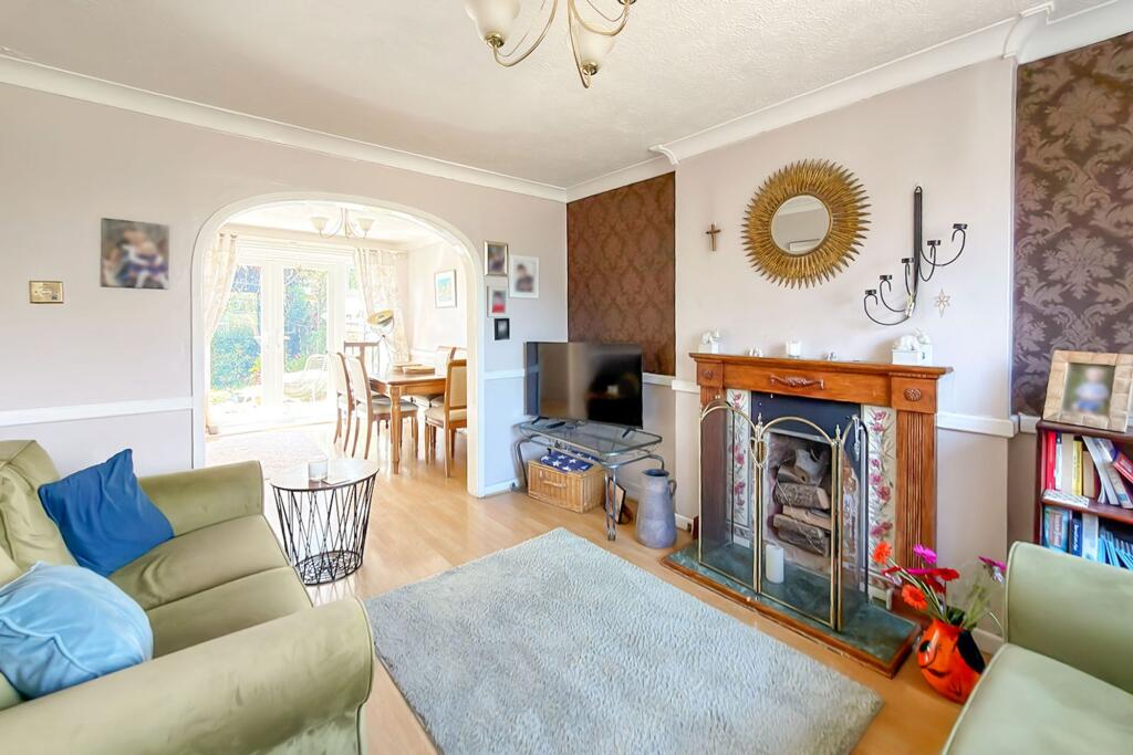 Hailsham Close, East Preston, BN16 photo 4