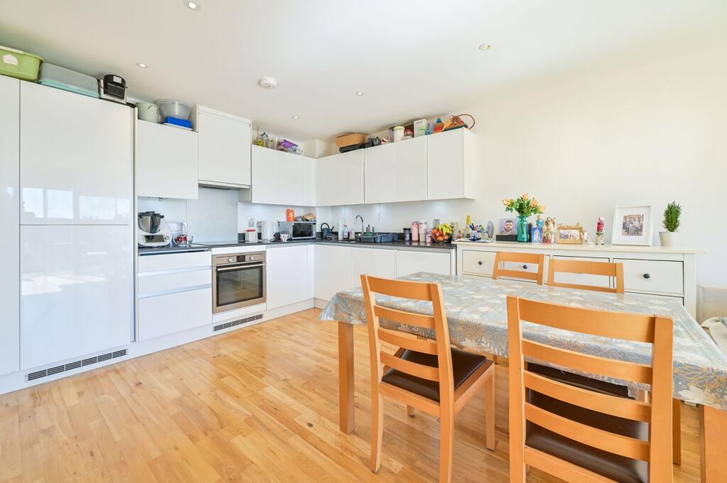 Apartment in London - View 2
