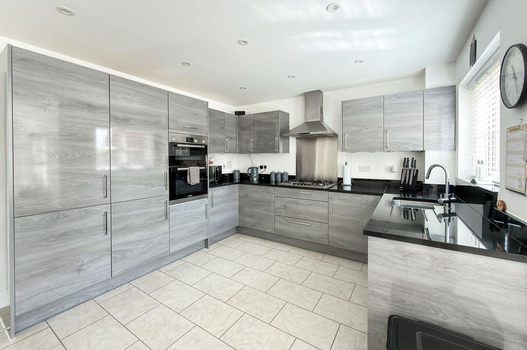 Thyme Place, Angmering, BN16 photo 4