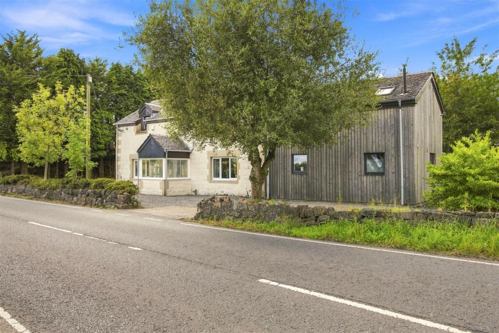 House in Stepps, North Lanarkshire - View 2